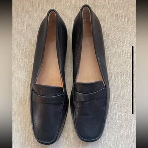 Bally      10 1/2
Never worn / Made in ITALY